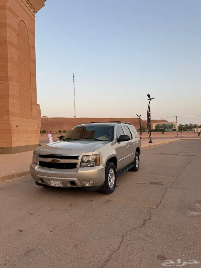 للبيع تاهو 2009 LT دبل ذهبي نضيف 0