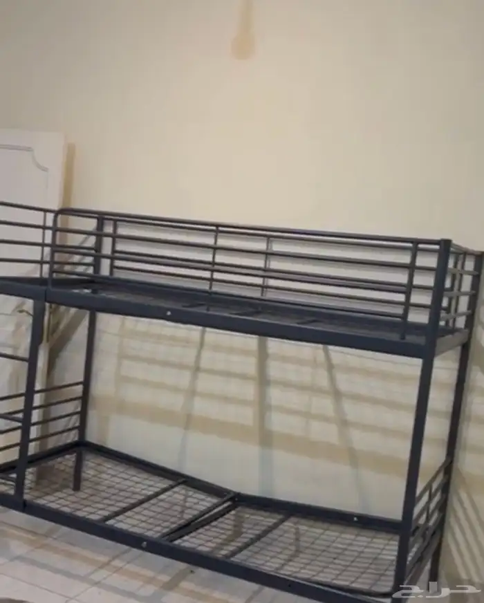 سرير بدورين 0