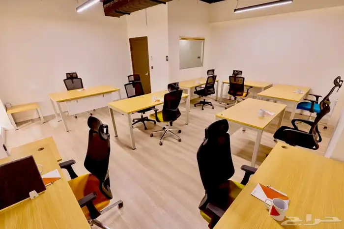 مكاتب بمساحات مختلفه للإيجار 3