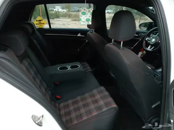 فولكس واجن جولف 2016 فل كامل نظيف GTI 17