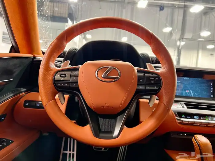 للبيع لكزز LC500 موديل 2023 - V8 وارد كندا 9