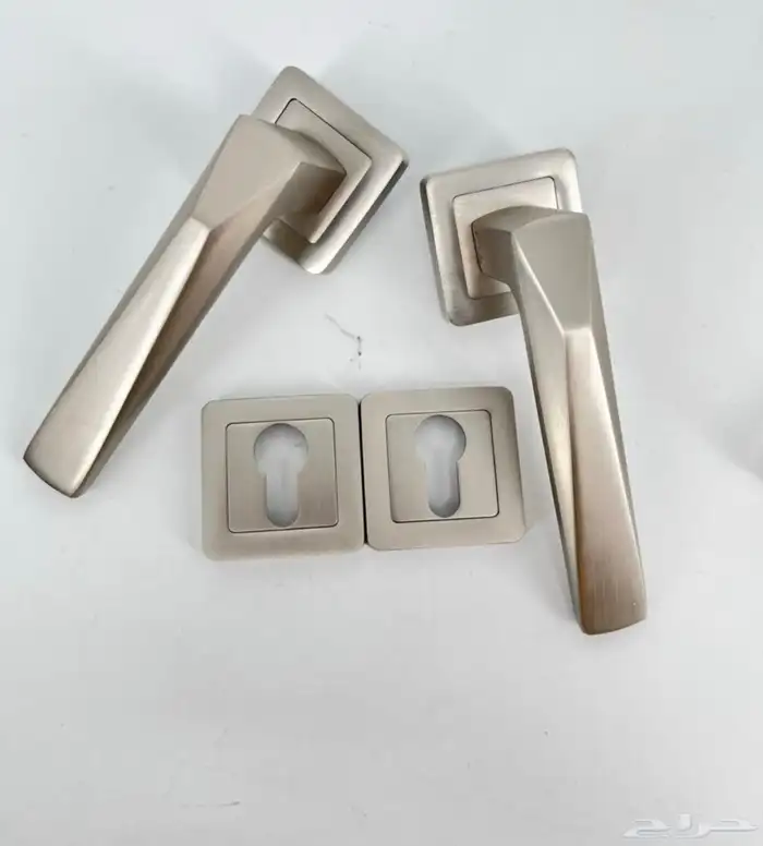 مقابض أبواب وكوالين بسعر مخفض 15