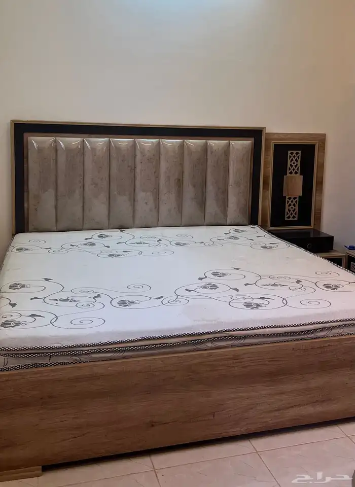 سرير و مرتبة استخدام نظيف 0