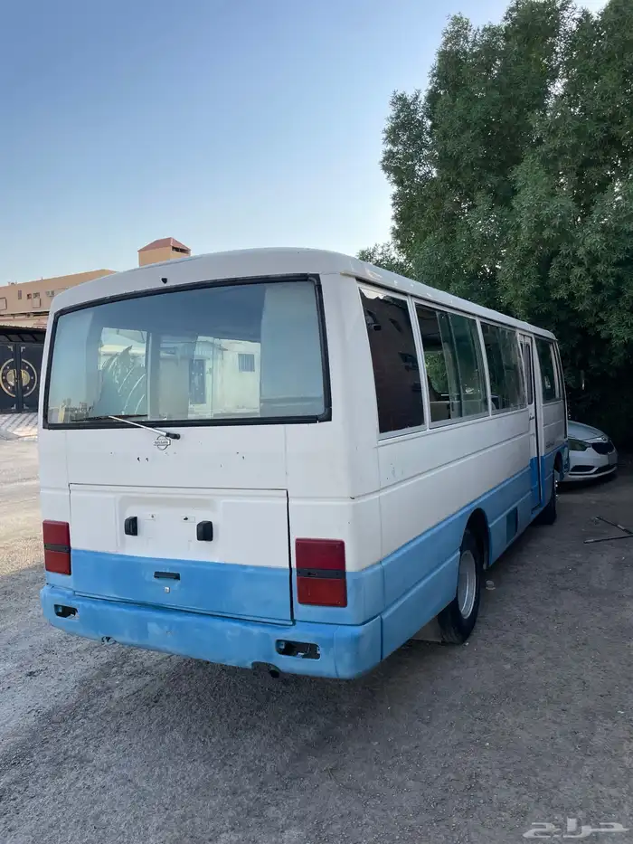 باص نيسان سفليان مسقط موديل 98 نظيف مخزن ممشا قليل 8