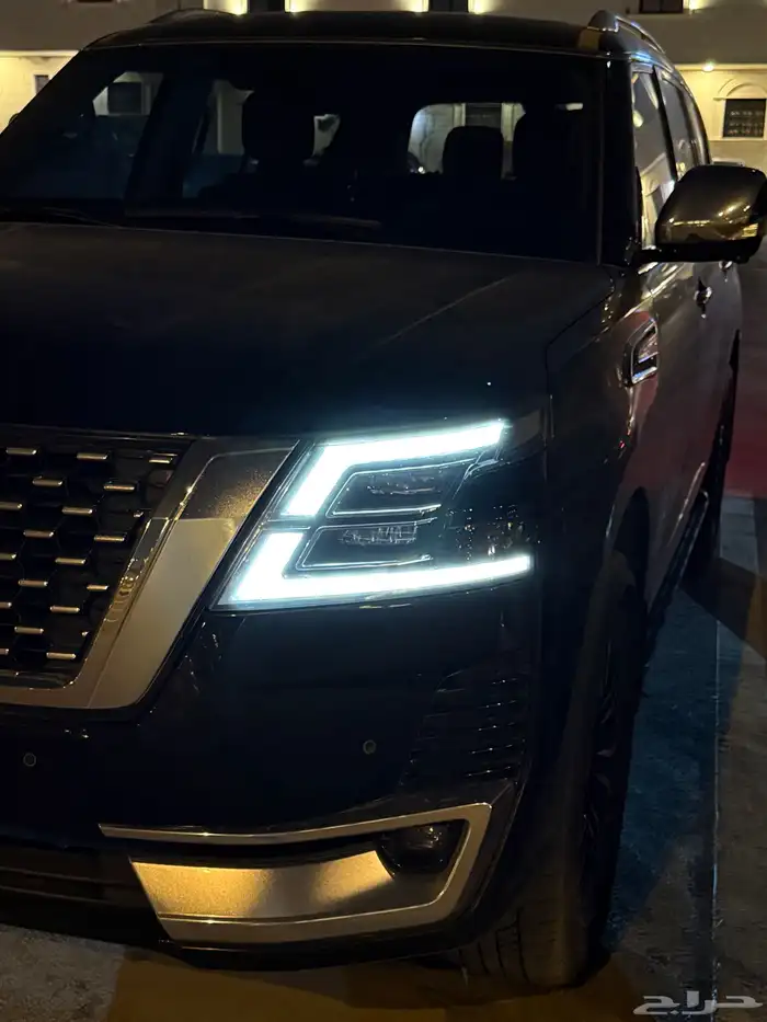 نيسان باترول بلاتينيوم اسود V6 2024 2