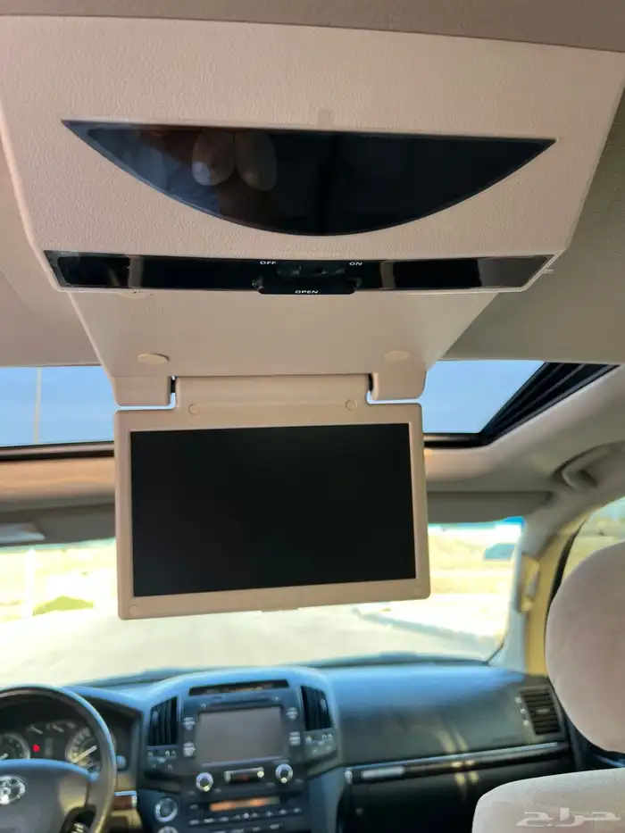 ((تم البيع)) لاندكروزر2011ستيني مخزن 63