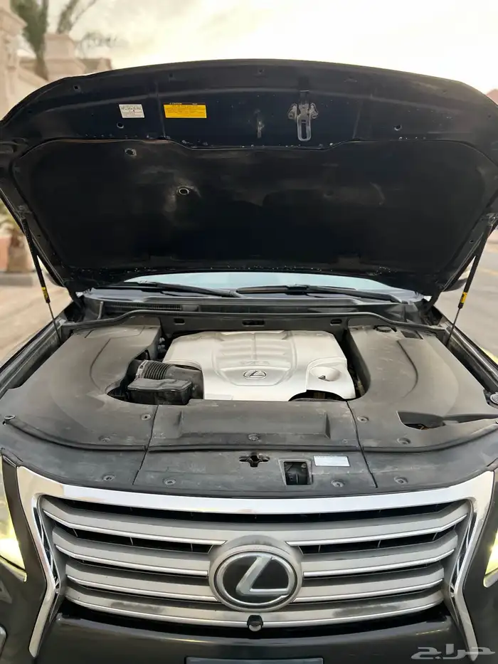لكزس LX570 فل اوبشن DD بريمي 2013 قمة المظافة بريمي وكالة 60