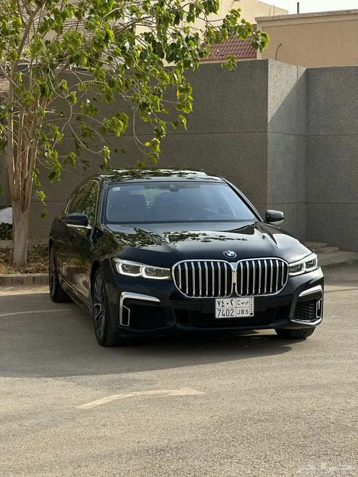 بي ام 740i ام كت 2021 21