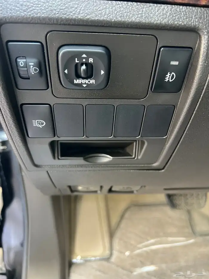 ((تم البيع)) لاندكروزر2011ستيني مخزن 47