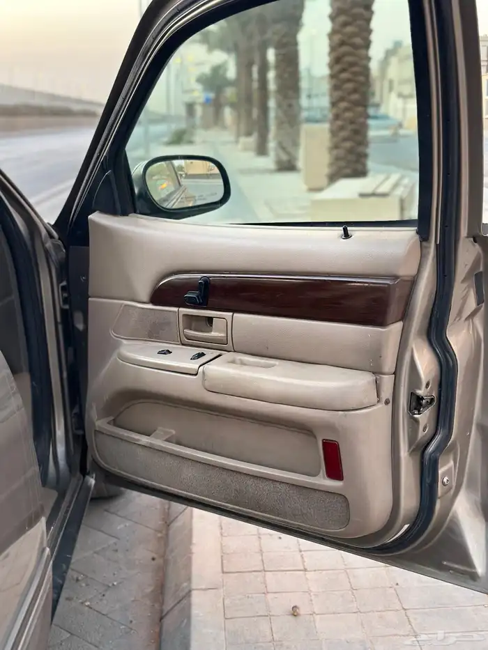 قراند ماركيز 2004 LS فل كامل جمرك 10
