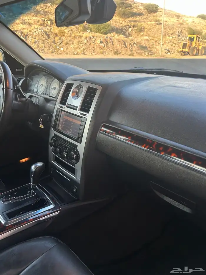 كرايزلر C300 عداد قليل 9