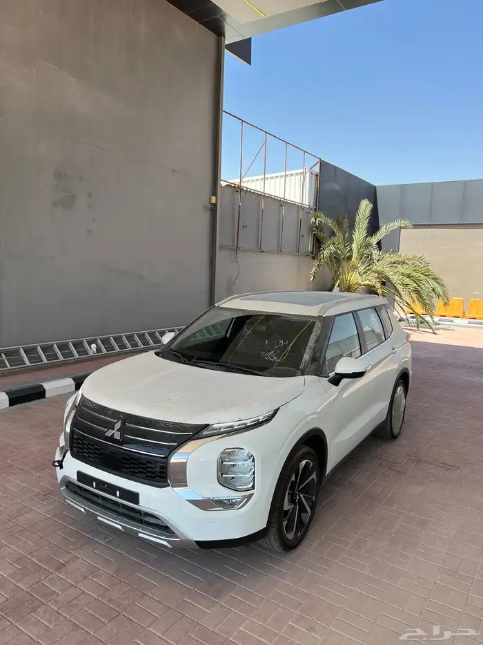 ميتسوبيشي اوتلاندر 2025 نص فل ب 111900 حصري عرض خاص 37