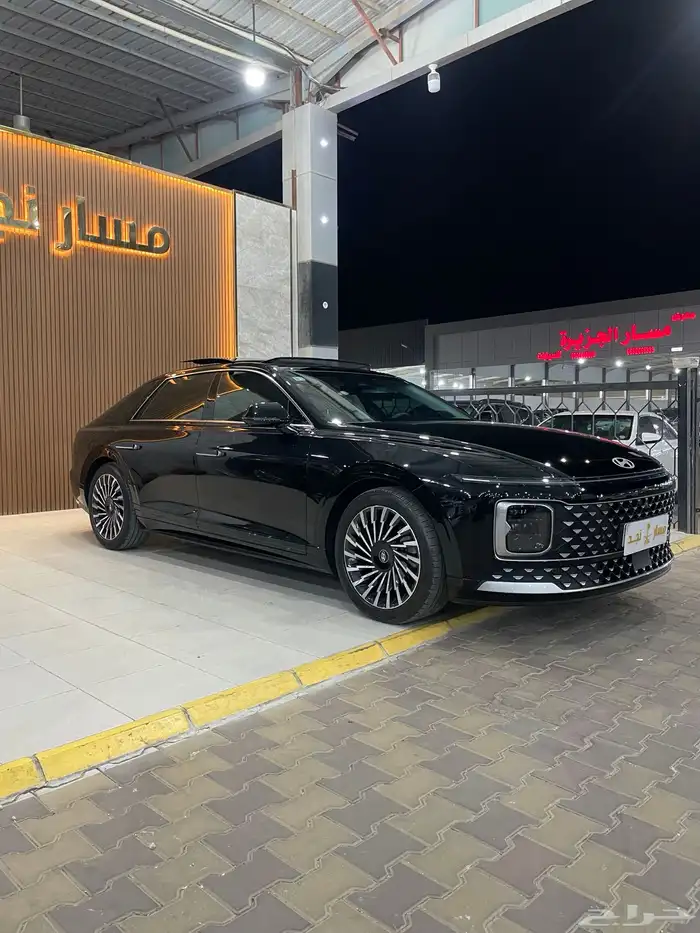 ازيرا V6 موديل 2023 فل كامل 3