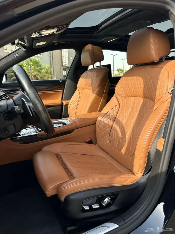 بي ام 740i ام كت 2021 41