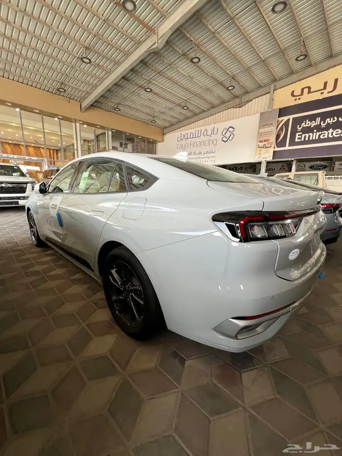 تورس تريند 2025 اللون افلانش 5