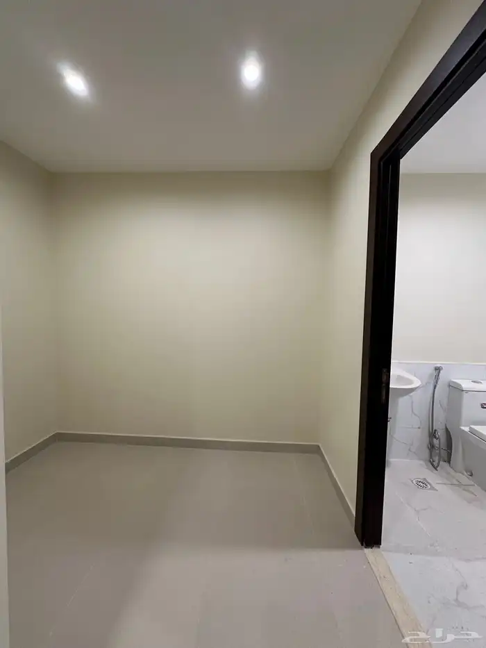 للايجار فيلا دورين تلال الغروب داخل عمارة 6 غرف 3300 شهري 23