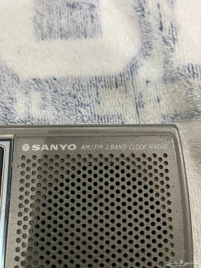 راديو وساعه SANYO انتيكا 1