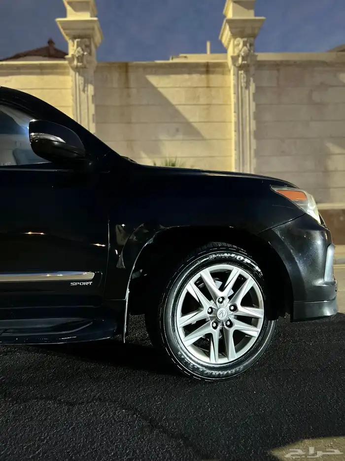 لكزس LX570 فل اوبشن DD بريمي 2013 قمة المظافة بريمي وكالة 12