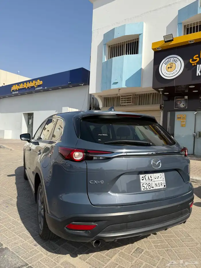 مازدا CX9 اللون اسمنتي 2023 3