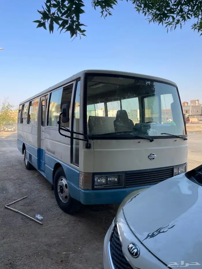 باص نيسان سفليان مسقط موديل 98 نظيف مخزن ممشا قليل 0
