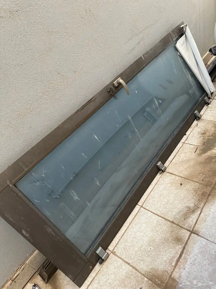باب المنيوم مع ستاره بلاك اوت 0