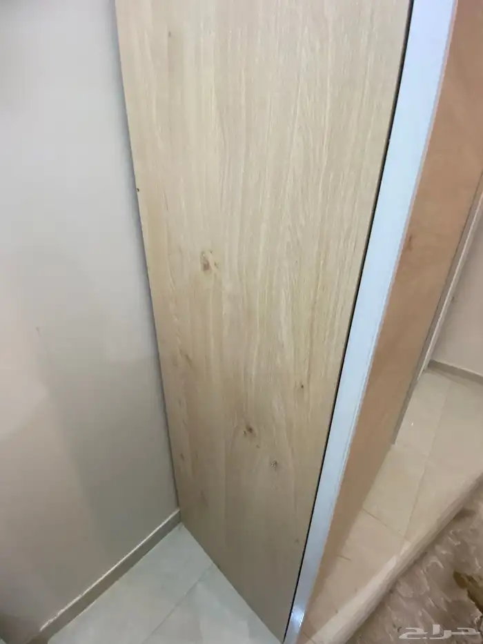 للبيع دولاب ملابس من سنتر بوينت 1