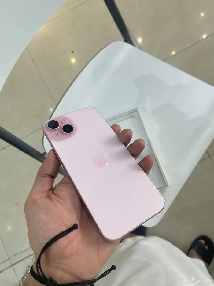 ايفون 15 بلص وردي لللبيع 1