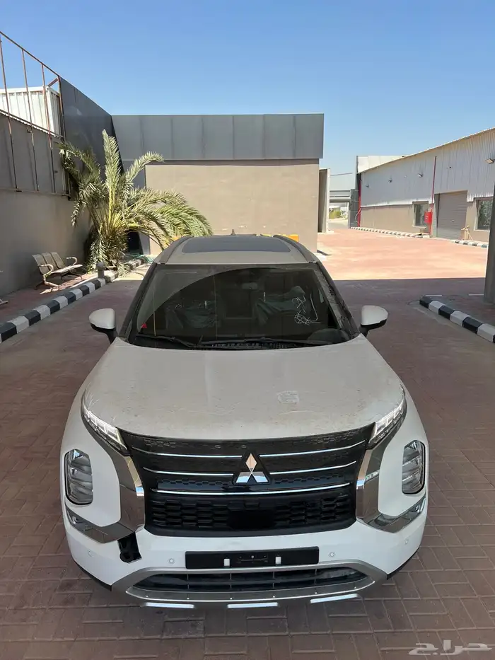 ميتسوبيشي اوتلاندر 2025 نص فل ب 111900 حصري عرض خاص 36