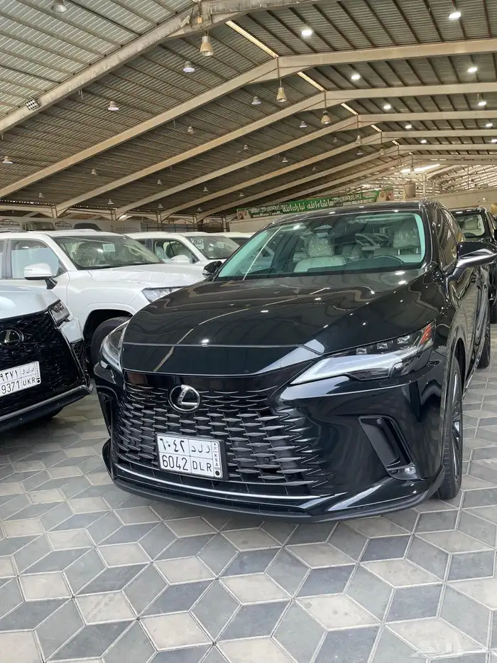 لكزس 2024 RX 350 العداد 38 ألف كيلو فقط 2