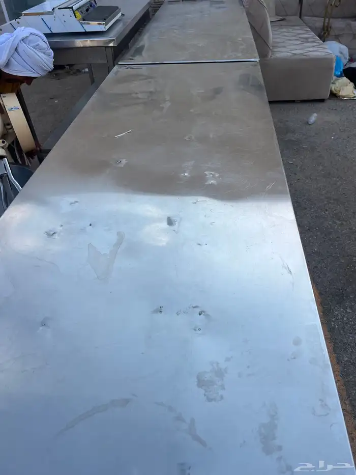 طاولات ستيل و عجانة ومكينة تغليف 5
