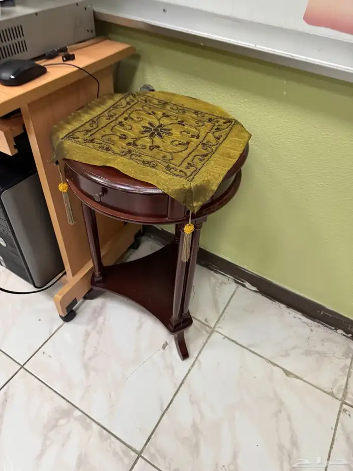 طاولة خدمه 1