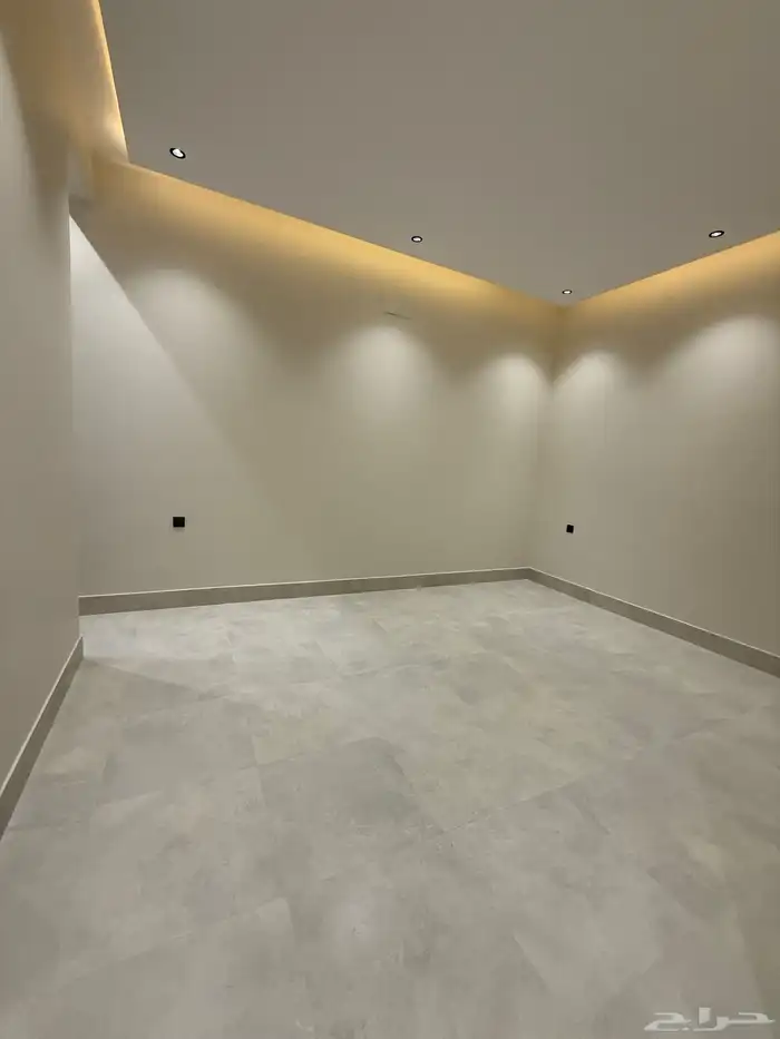 للبيع شقق علويه بسعر 540 الف ابها المحاله 25
