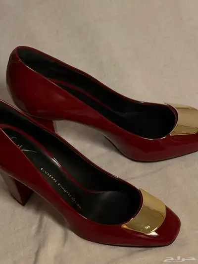 هيلز من Giuseppe Zanotti index