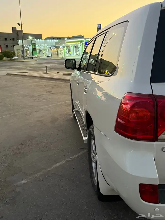 لاندكروزر 2014 v8 GXR3 0