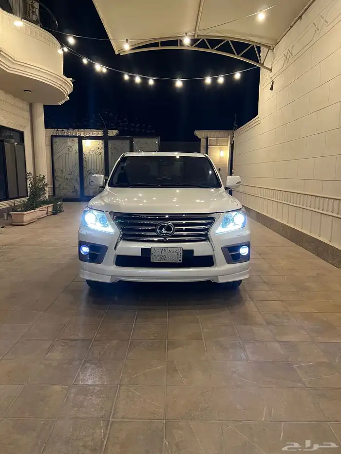 جيب لكزس LX570 2012 فل كامل ابيض داخل جميلي منوة المستخدم 0