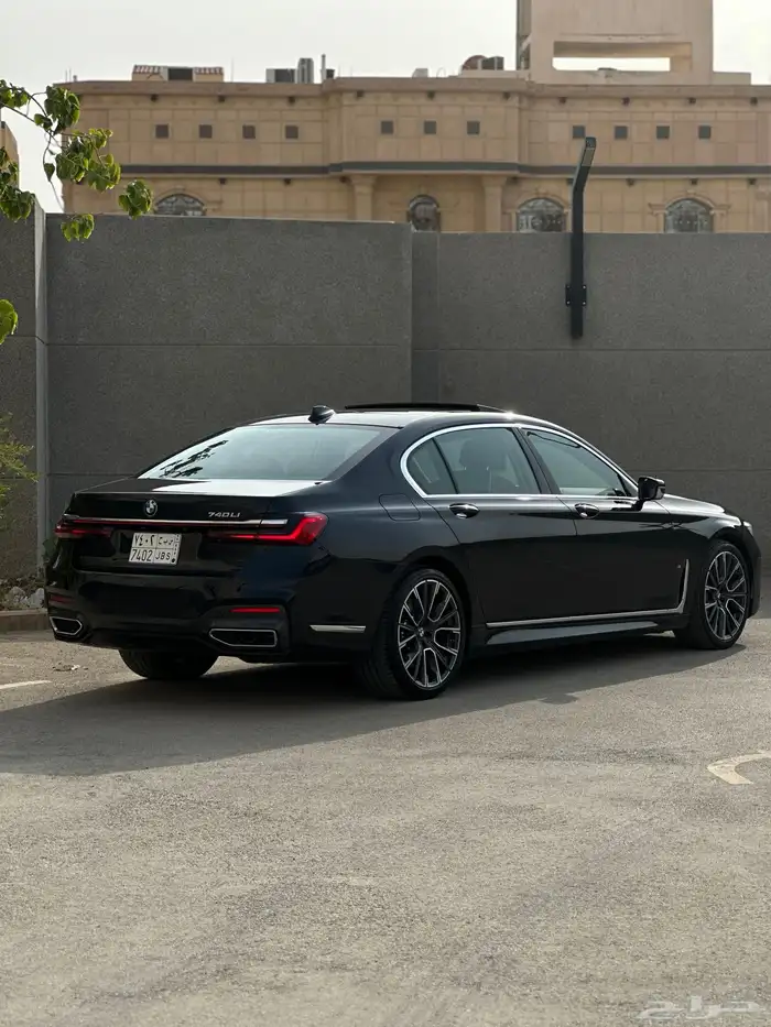 بي ام 740i ام كت 2021 5