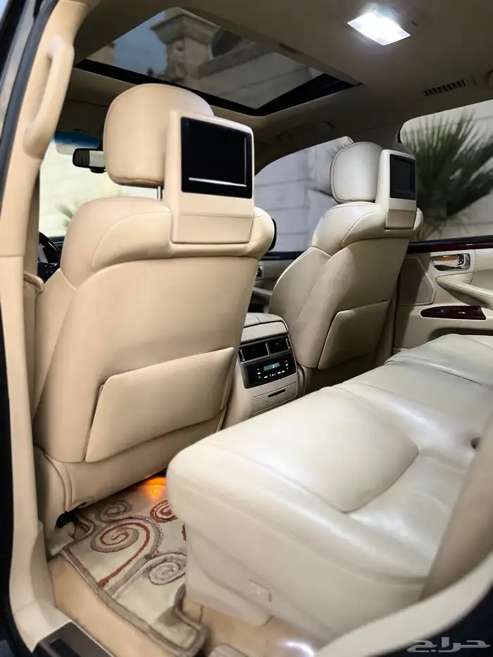 لكزس LX570 فل اوبشن DD بريمي 2013 قمة المظافة بريمي وكالة 30