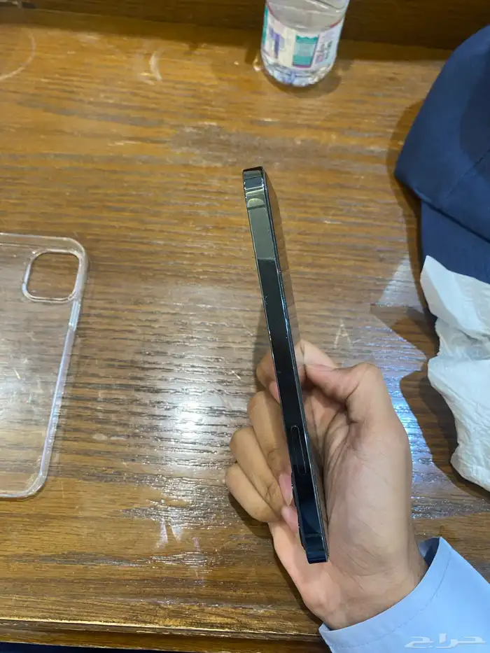 ايفون 12 pro 4