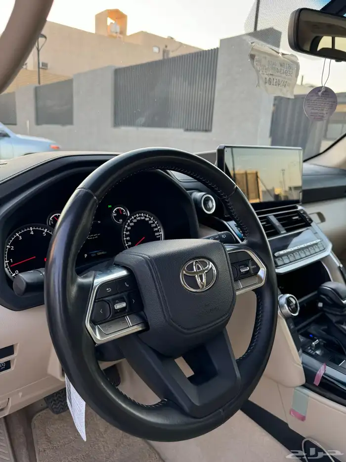 لاندكروزر 2024 L2 11