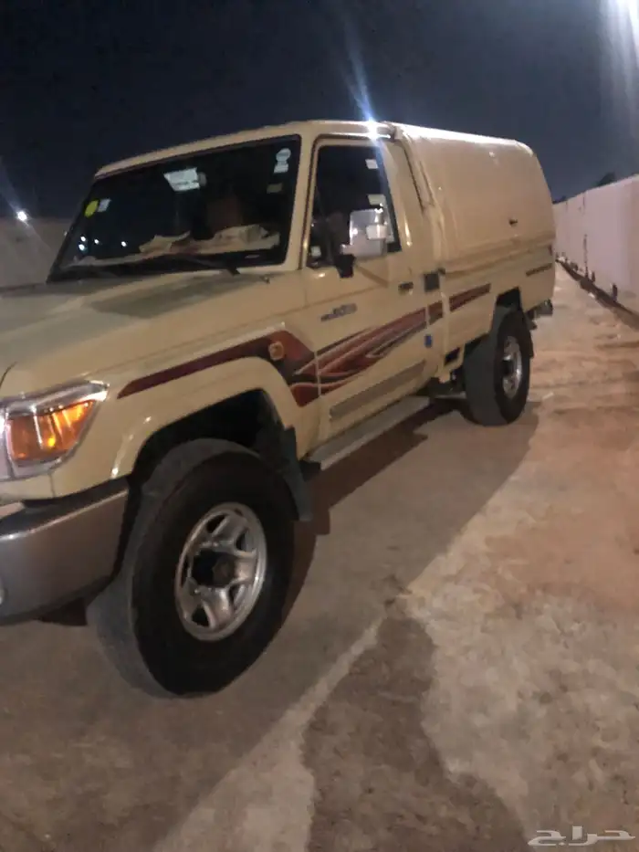 جيب شاص تويوتا 2016 ثالث دفعه بريمي فل كامل 20