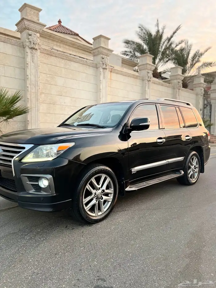 لكزس LX570 فل اوبشن DD بريمي 2013 قمة المظافة بريمي وكالة 4