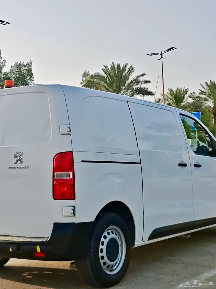 باص بيجو اكسبيرت ديزل حافظة تبريد كاش او اقساط 15