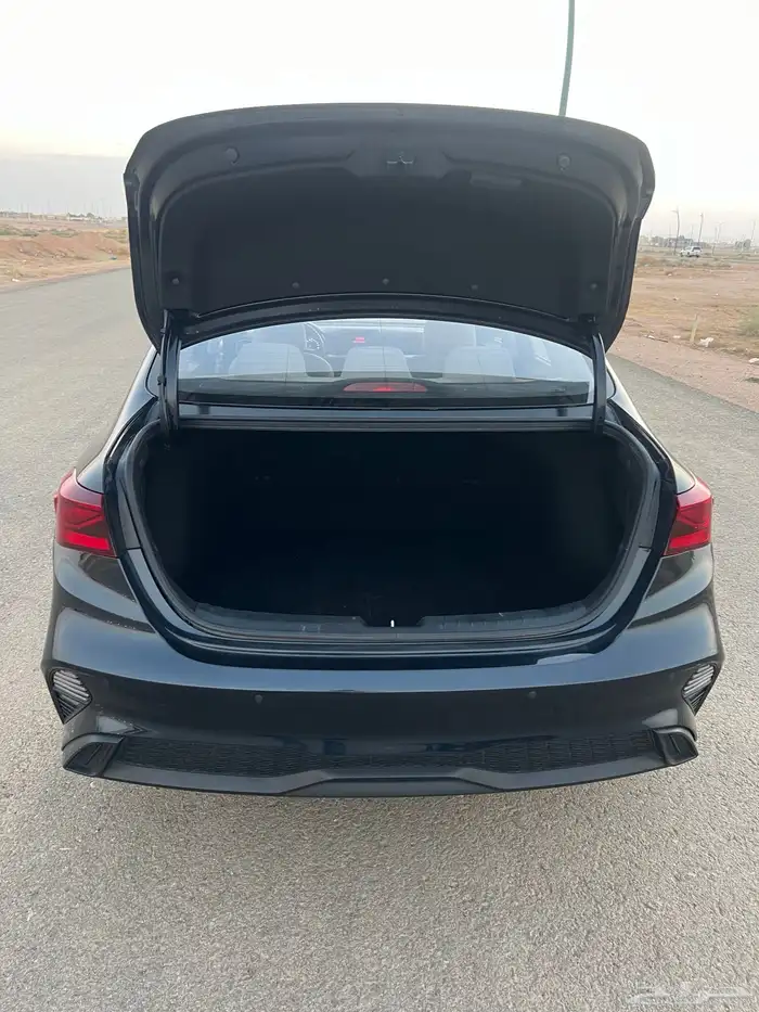 كيا سيراتوا 10