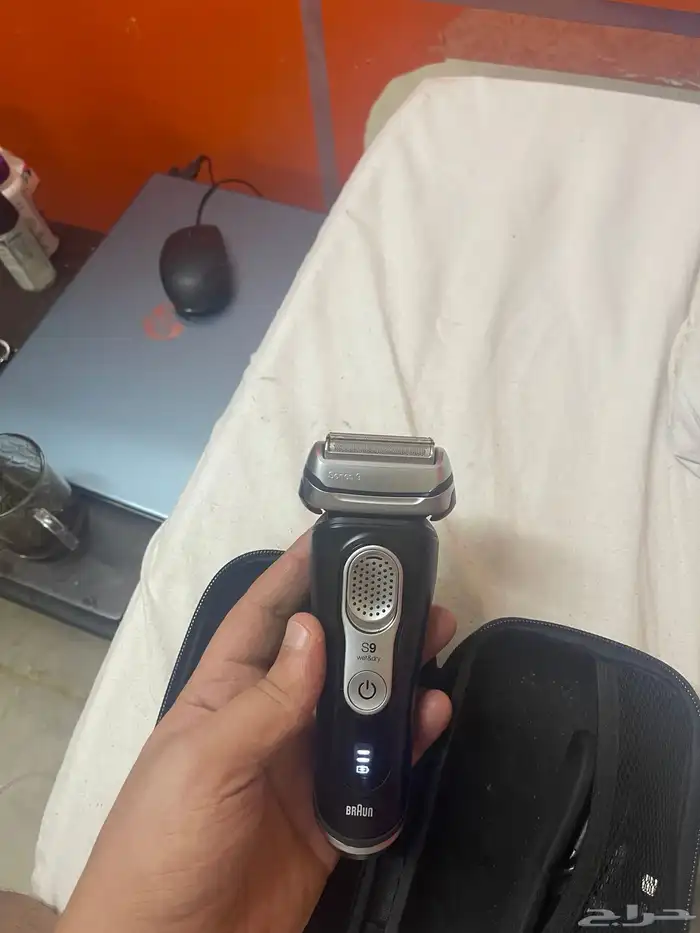 ماكينه حلاقه براون s9 مثل الجديد 3