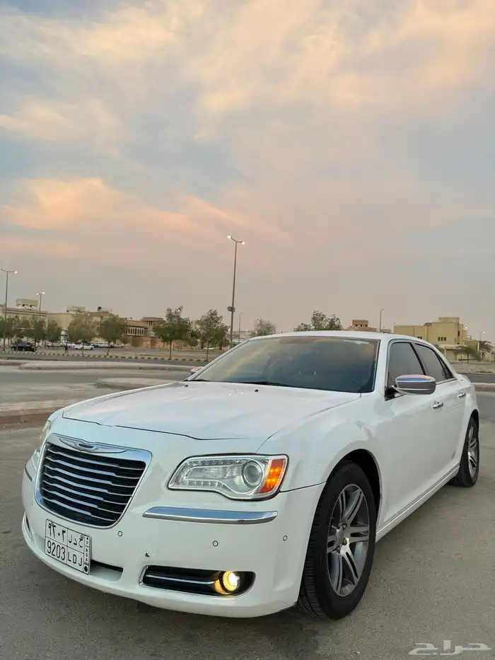 كرايسلر 2012 محركات وبدي وكاله شرط ممشى 180 ماشاءالله 0