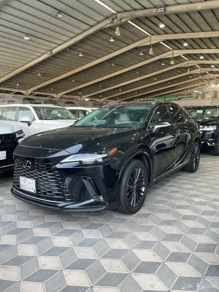 لكزس 2024 RX 350 العداد 38 ألف كيلو فقط 0