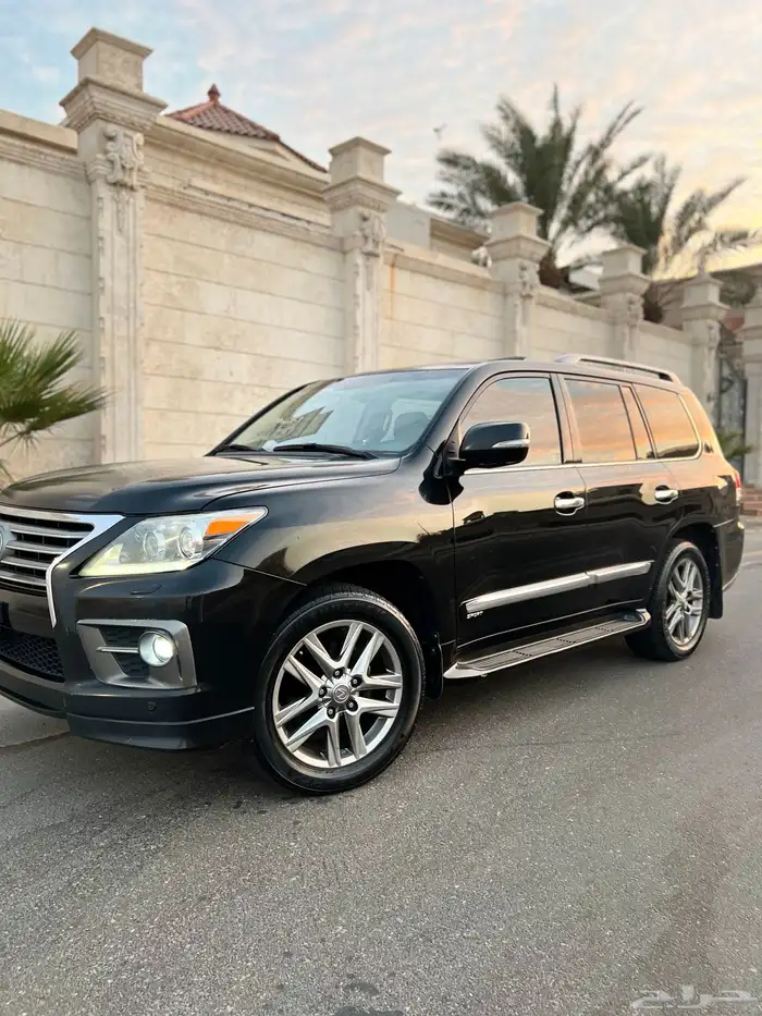 لكزس LX570 فل اوبشن DD بريمي 2013 قمة المظافة بريمي وكالة 0