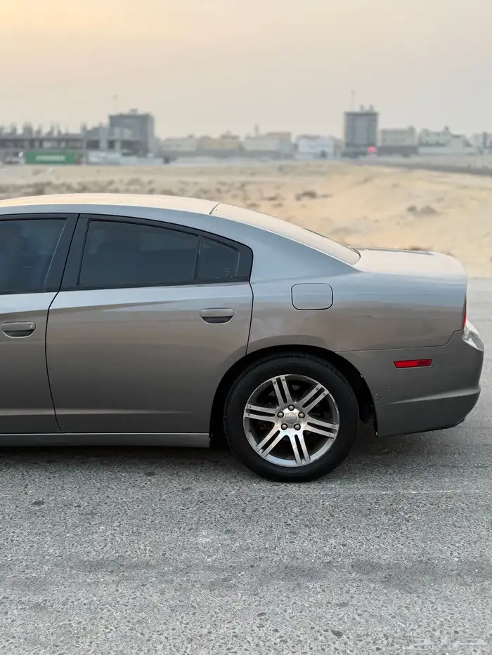 دودج تشارجر 2012 V6 نظيف بدي وكاله 3