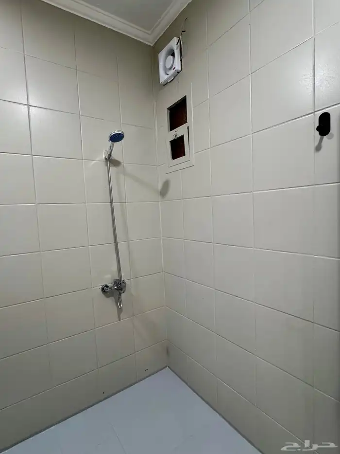 شقق جديدة مؤثثة للايجار بالرس 40