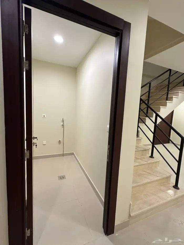 للايجار فيلا دورين تلال الغروب داخل عمارة 6 غرف 3300 شهري 11
